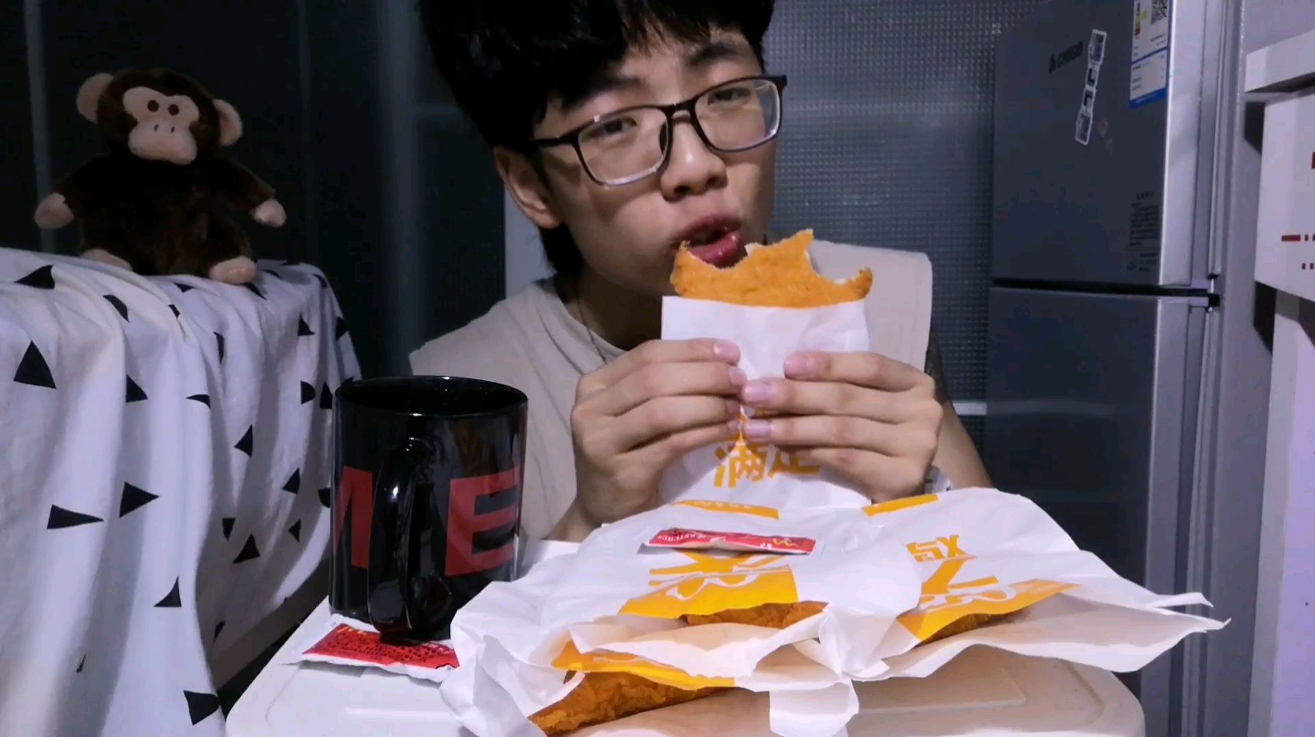 那么大鸡排吃到饱
你能吃几块